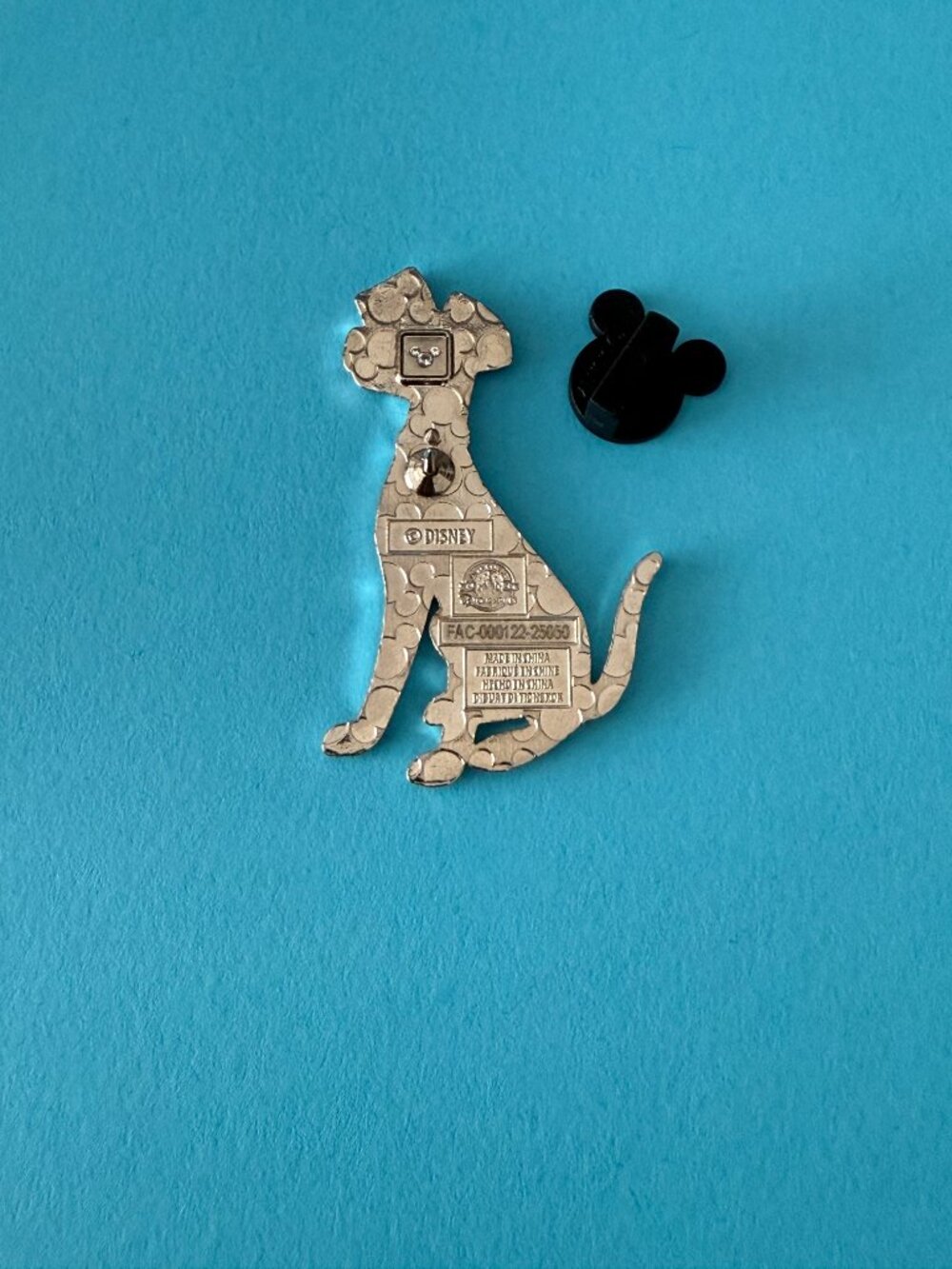 Disney Dogs Mystery Pin - Pongo - Picture 3 of 5